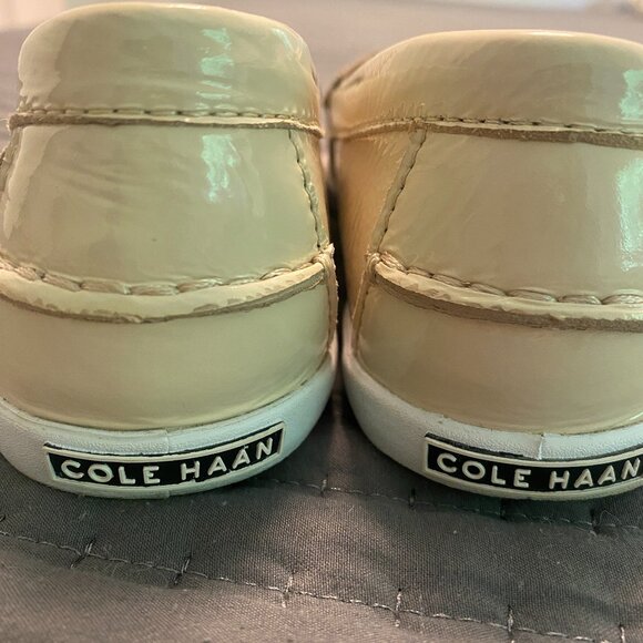 Cole Haan Pinch Maine Classic Patent Cream SZ 7.5 - Picture 3 of 5